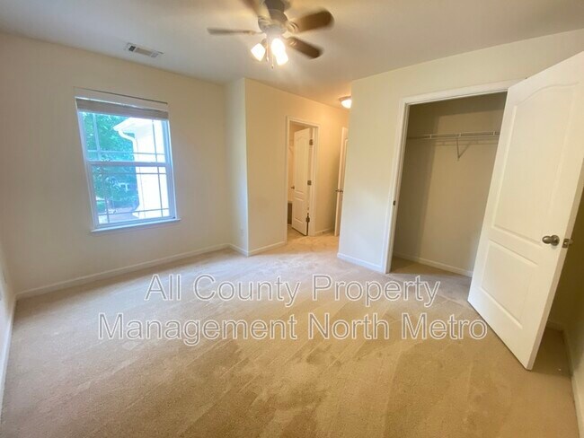 Building Photo - 41 Highland Pointe Cir W
