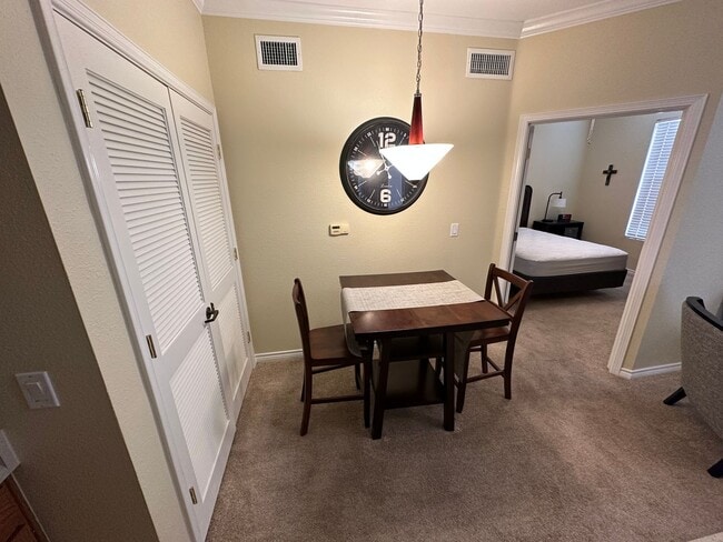 Building Photo - 1 Bed 1 Bath located at Casa De Soledad!