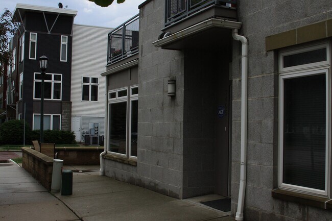 Building Photo - Located in the Detroit-Shoreway Area