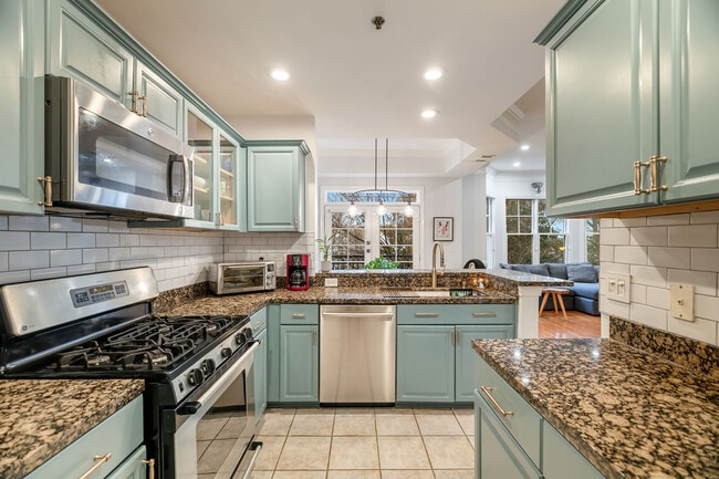 Building Photo - 850 Piedmont Ave NE