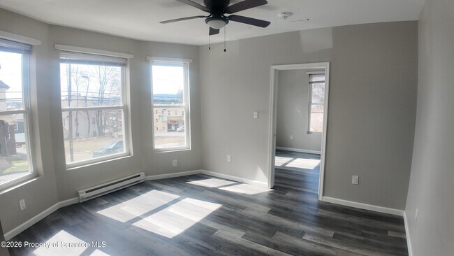 Building Photo - 1513 Vine St