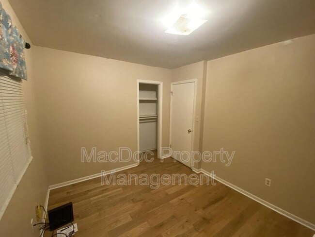 Building Photo - 549 Harrison Cir