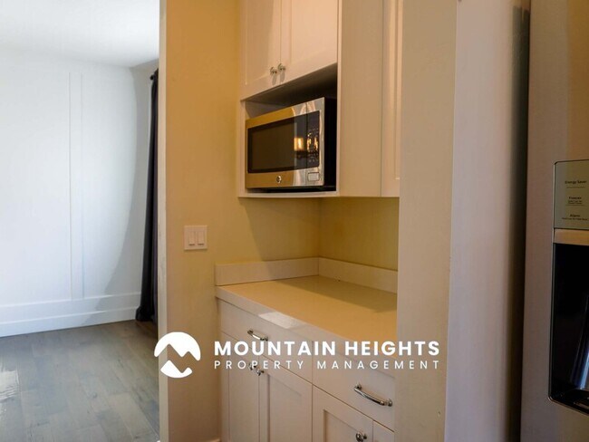 Building Photo - 2274 S 50 E