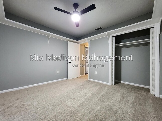 Building Photo - 1531 Marcy Cir