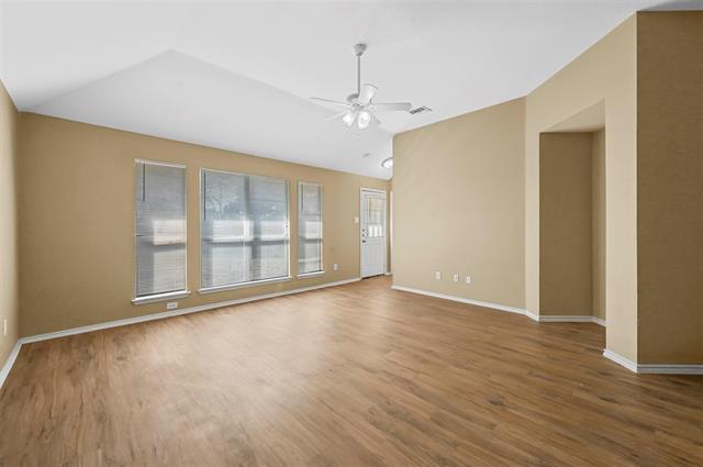 Building Photo - 9229 Chesapeake Ln