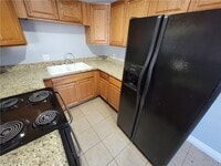 Building Photo - 2429 Daley St