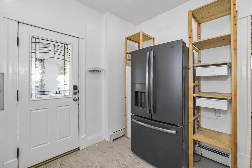 Building Photo - Spacious & light-filled Governors' Park home near Cherry Creek Trail