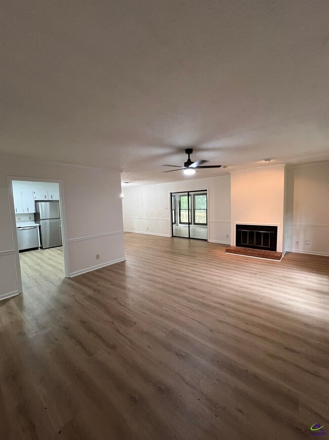 Building Photo - 789 S Forest Lake Dr