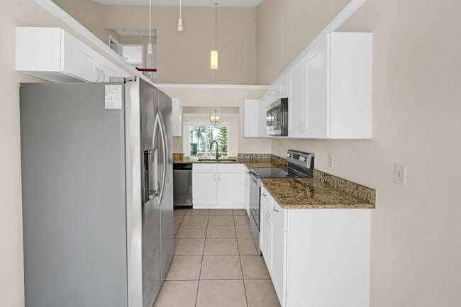 Building Photo - 1722 SE Balmoral Ct