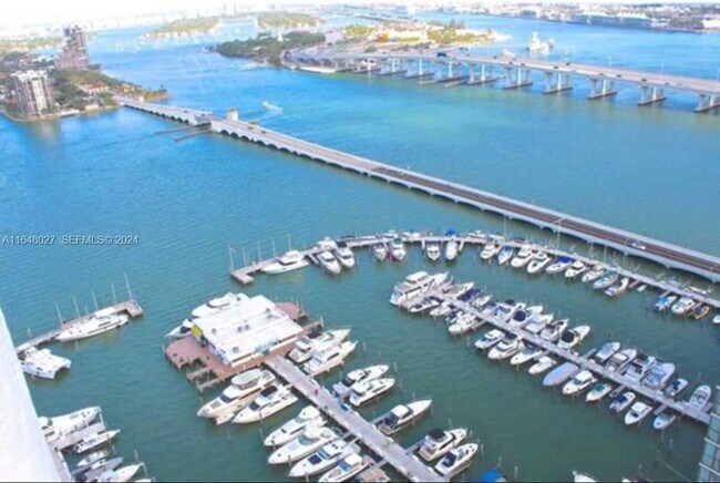 Building Photo - 1717 N Bayshore Dr