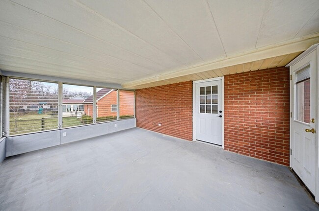 Building Photo - 103 Valleyview Dr