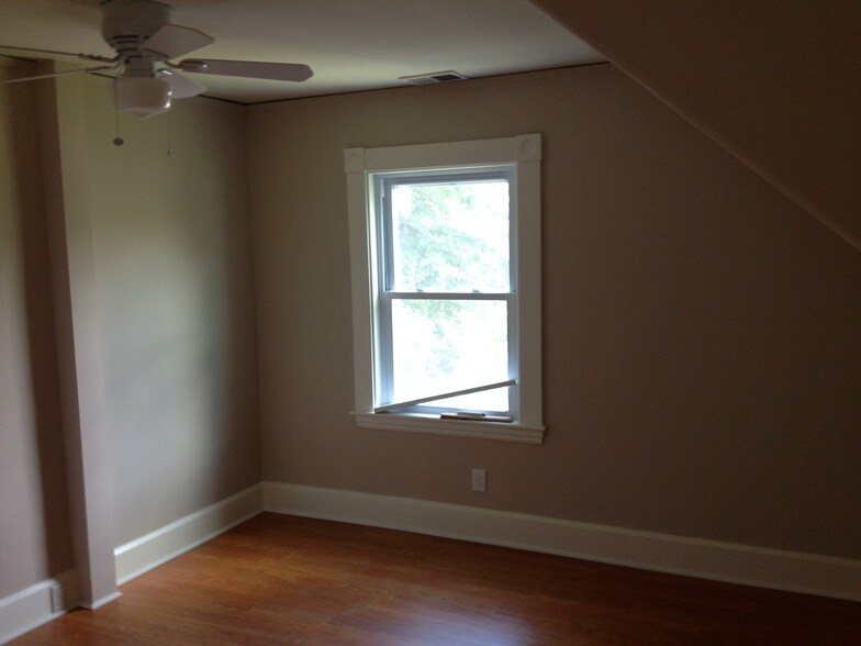 BEDROOM - 15 Columbus Ave