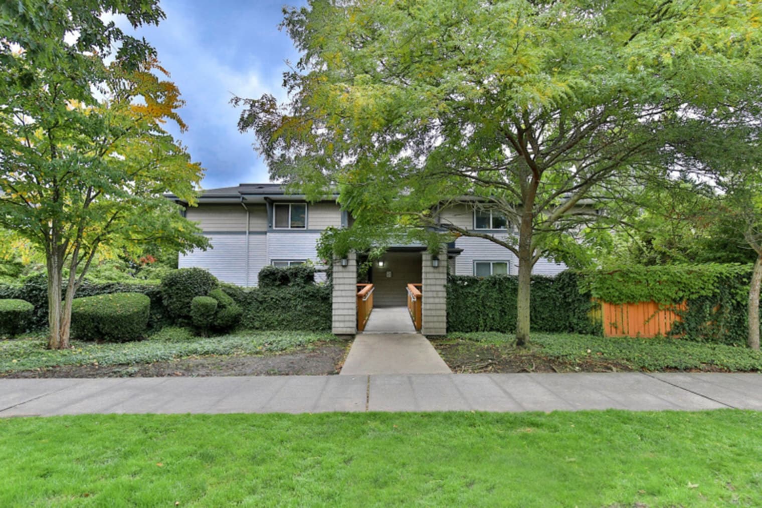 Building Photo - 4750 21st Ave NE