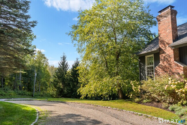 Building Photo - 84 Gunn Hill Rd