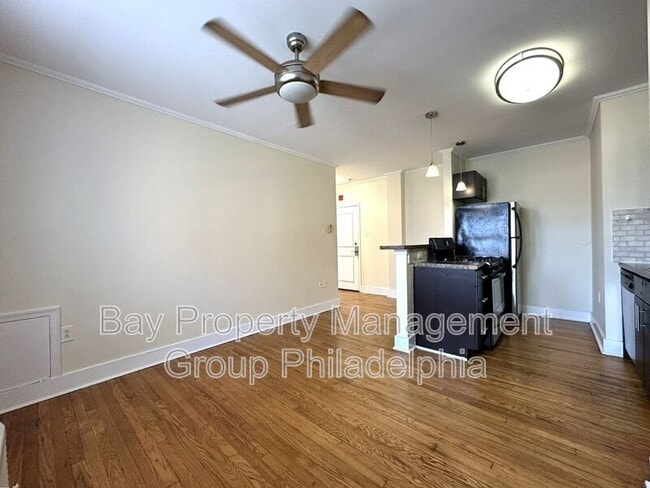 Building Photo - 437 W School House Ln