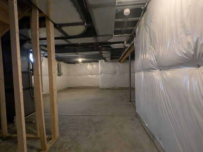 Building Photo - 7301 Aster Wy