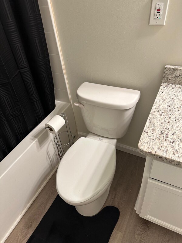 Building Photo - 521 Greyhound Ct