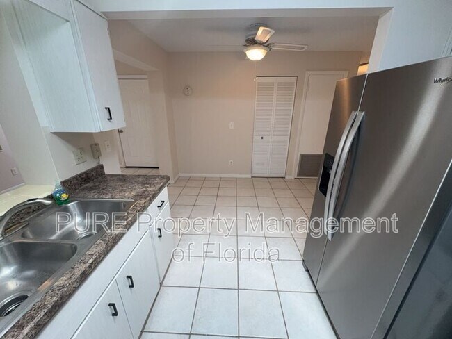 Building Photo - 8671 SW 97th St