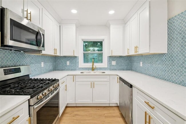 Building Photo - 2909 Diana Dr SW