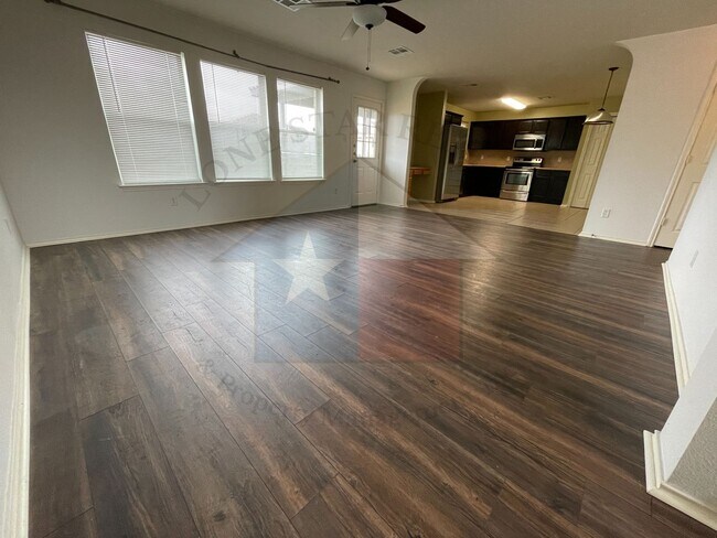 Building Photo - 5400 Jitterbug Ct