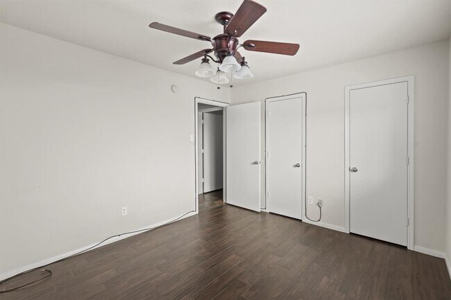 Building Photo - 5823 Creektrace Ln
