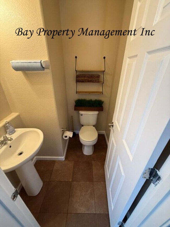 Building Photo - 380 Barolo Cir