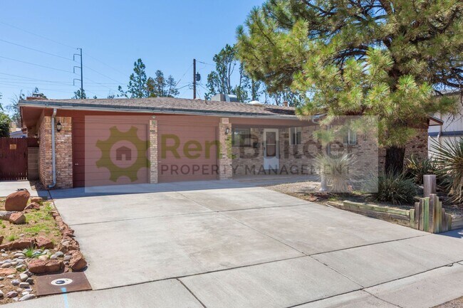Building Photo - 8304 Dellwood Rd NE