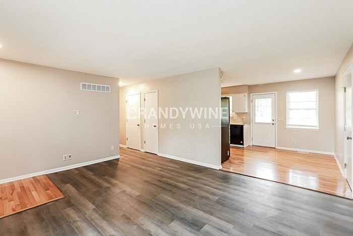 Building Photo - 1402 Rose St