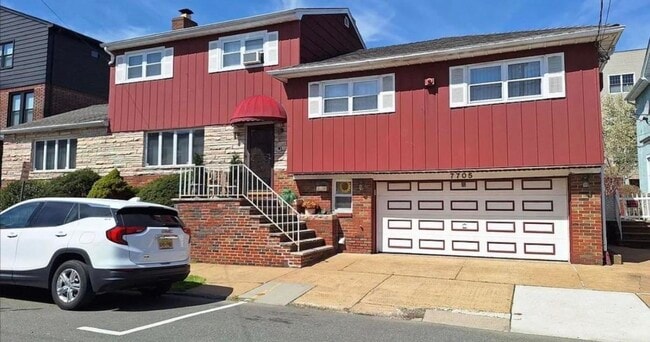 Primary Photo - 7705 5th Ave