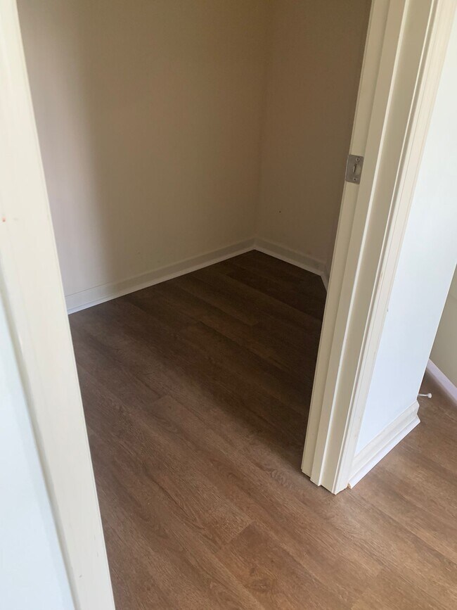 Building Photo - 7921 Dukes Dynasty Dr