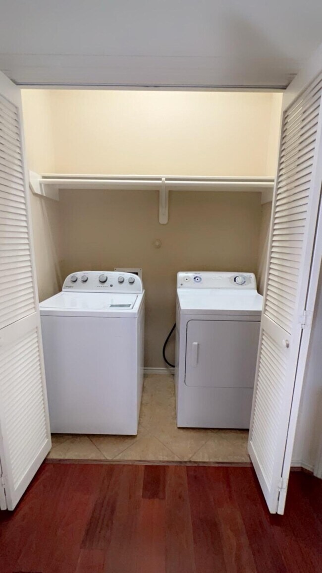 Building Photo - 11115 Pigeon Bluff Dr