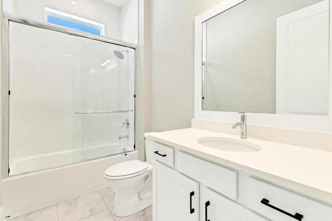 Building Photo - 20 Ravine Rd