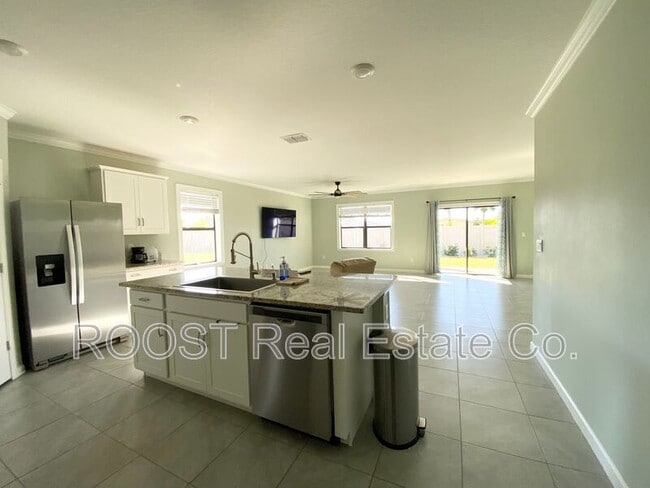 Building Photo - 7499 Tourmaline Dr