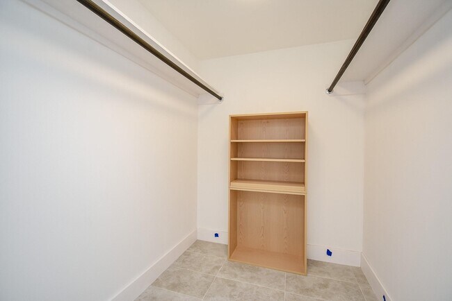 Building Photo - 49 Briar Hollow Ln
