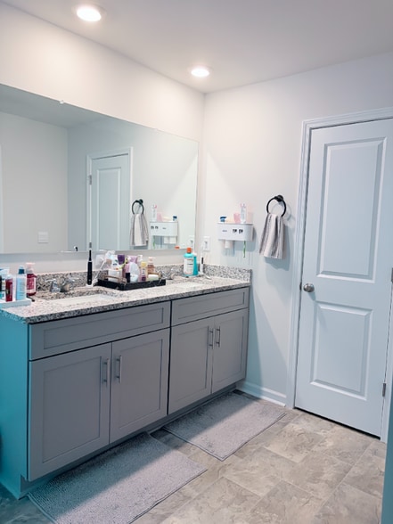 Building Photo - 1142 Button Buck Ln