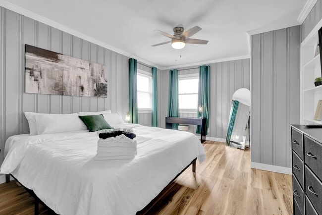 Building Photo - 1709 Clay St