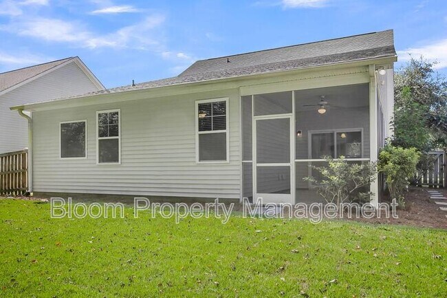 Building Photo - 2649 Lohr Dr