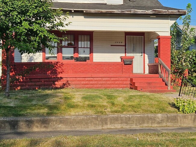 Building Photo - 1115 S 18th St