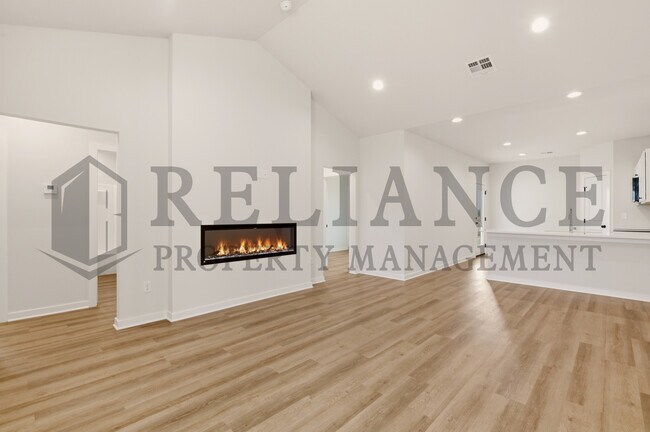 Building Photo - 157 N Gowen St