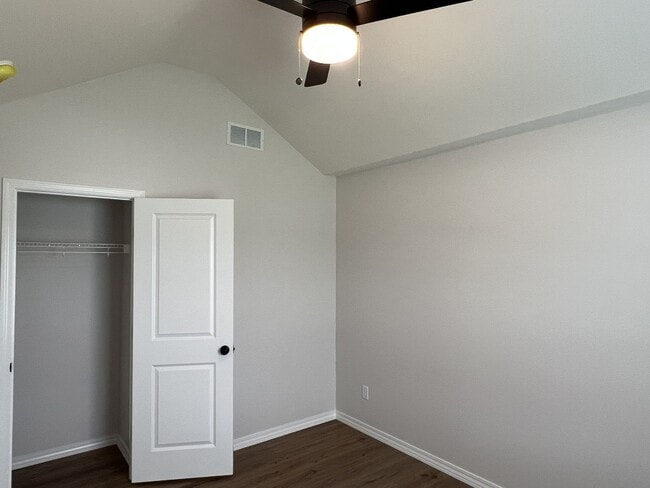 Building Photo - Brand New Home In Nixa!