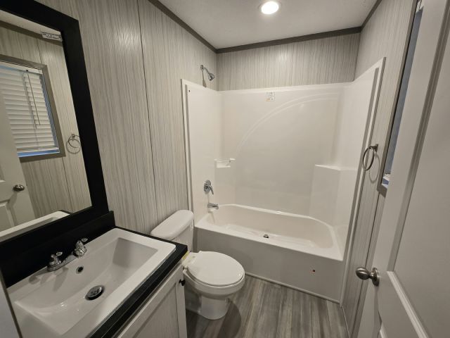 Building Photo - 305 Louva Ln