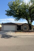 Building Photo - 2601 W Camino del Medrano