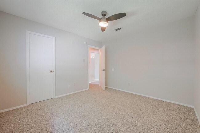 Building Photo - 19510 Westhaven Dr