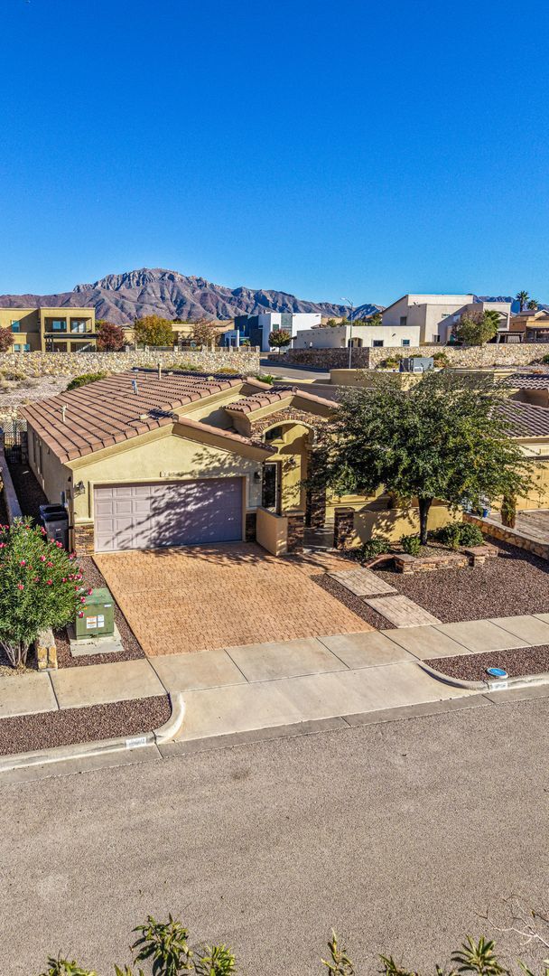 Building Photo - Beautiful 3 bed-2 baths home in 79911