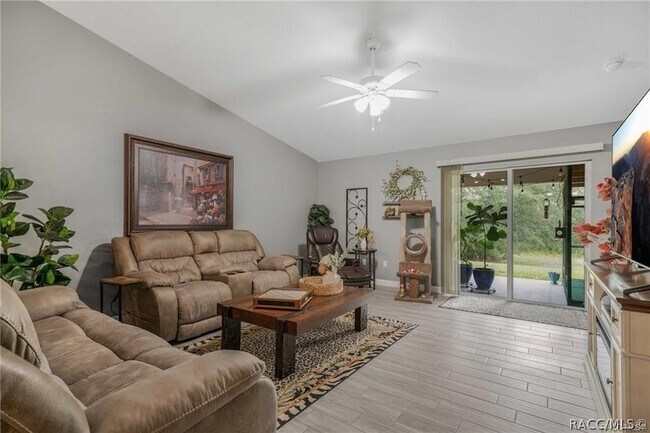 Building Photo - 2142 S Gleneagle Terrace