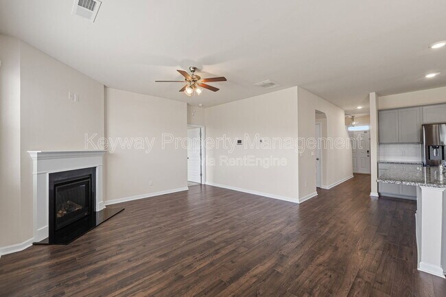 Building Photo - 3262 Carmine Ave