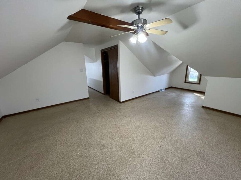 Building Photo - 5050 N 57th St