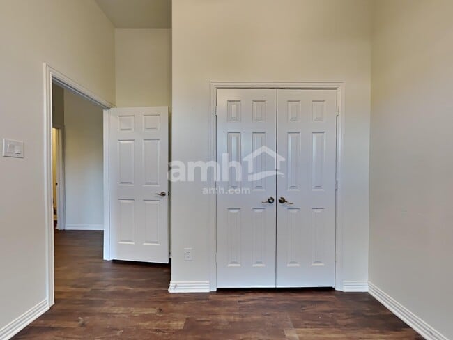 Building Photo - 1831 Leann Ln