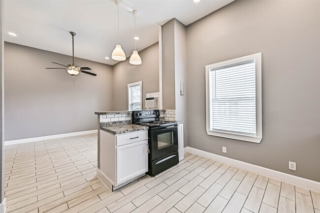 Building Photo - 2914 Avenue K Ave