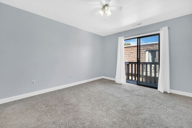 Building Photo - 1635 Ocean Bay Dr